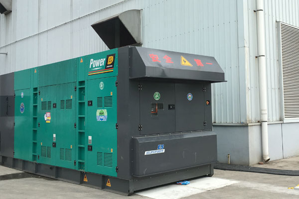 百色燃油滤清器的更换流程是怎样的？