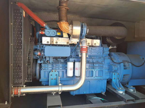 百色柴油发电机组一般有几种电压输出？