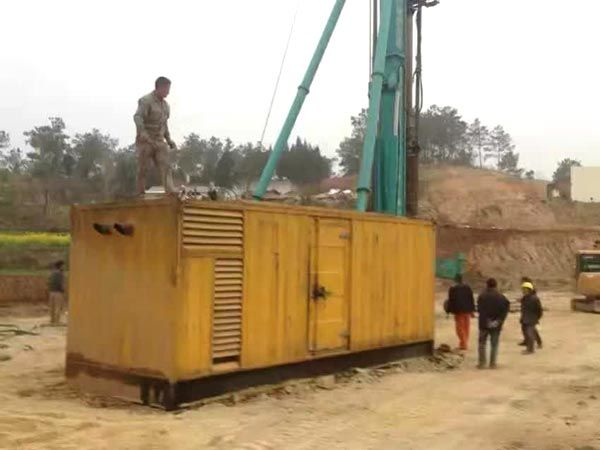 百色如何判断水冷式机油散热器密封件是否需要更换？